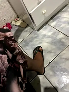 lukaas-69 online show from November 2025 12:25:01 AM