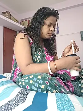 Deborbhavi222 online show from April 2026 08:38:02 AM