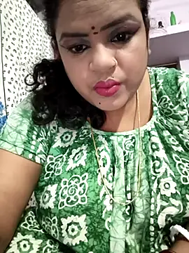 Deborbhavi222 online show from April 2026 04:58:02 PM