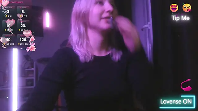 Snapshot of ChristinaFivePlus chatting on October 2025 07:15:02 PM ChristinaFivePlus online show from October 2025 07:15:02 PM