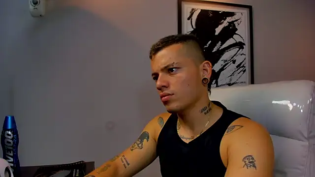 wildthor26 online show from September 2025 02:07:02 AM