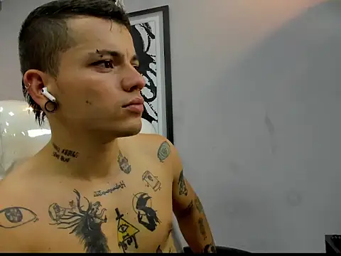 wildthor26 online show from October 2025 03:19:01 AM