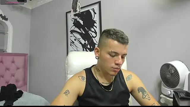 wildthor26 online show from October 2025 02:23:01 AM