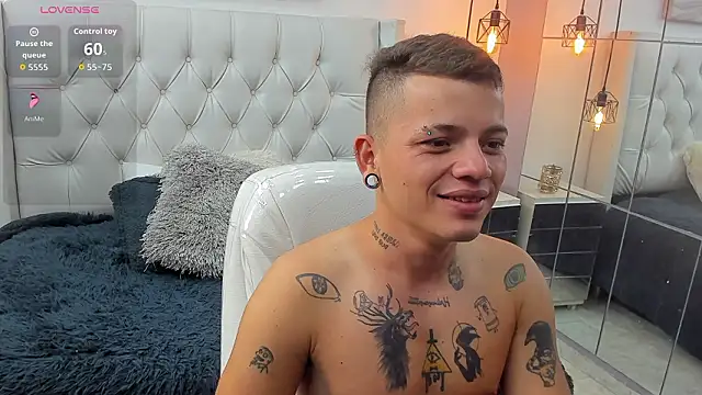 Snapshot of wildthor26 chatting on February 2026 03:35:02 AM wildthor26 online show from February 2026 03:35:02 AM