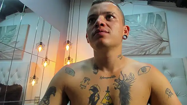 Snapshot of wildthor26 chatting on March 2026 04:09:02 AM wildthor26 online show from March 2026 04:09:02 AM