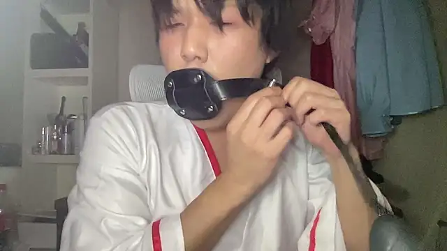 Snapshot of nuu1_221 chatting on October 2025 10:42:02 PM nuu1 221 online show from October 2025 10:42:02 PM