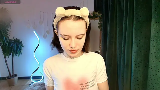 Elastikisss online show from December 2025 02:28:02 AM