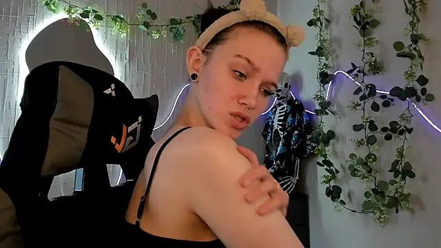 Elastikisss online show from May 2026 08:51:01 AM