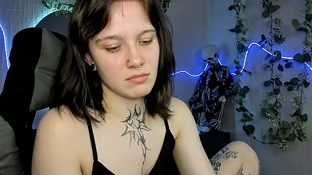 Elastikisss online show from April 2026 08:23:02 PM