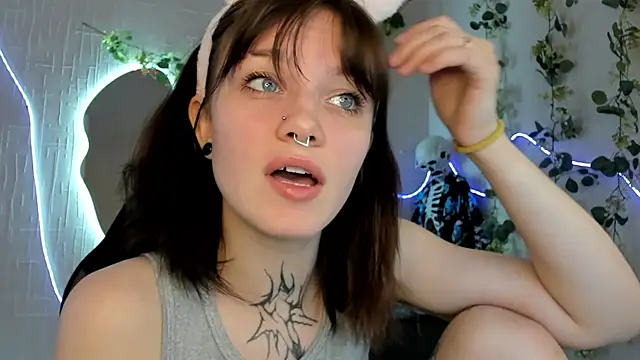 Elastikisss online show from April 2026 08:10:01 AM