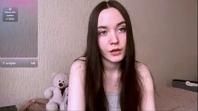 Snapshot of VividSienna chatting on May 2026 02:23:01 PM VividSienna online show from May 2026 02:23:01 PM