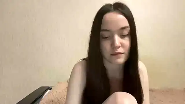 Snapshot of VividSienna chatting on October 2025 12:26:02 PM VividSienna online show from October 2025 12:26:02 PM