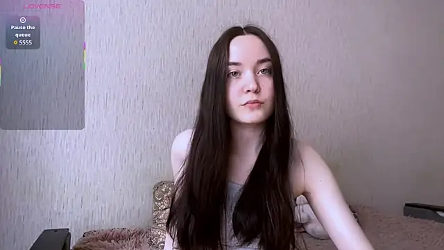 Snapshot of VividSienna chatting on June 2026 11:33:02 AM VividSienna online show from June 2026 11:33:02 AM
