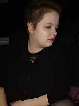 Snapshot of Katy2323 chatting on October 2025 07:05:01 PM Katy2323 online show from October 2025 07:05:01 PM