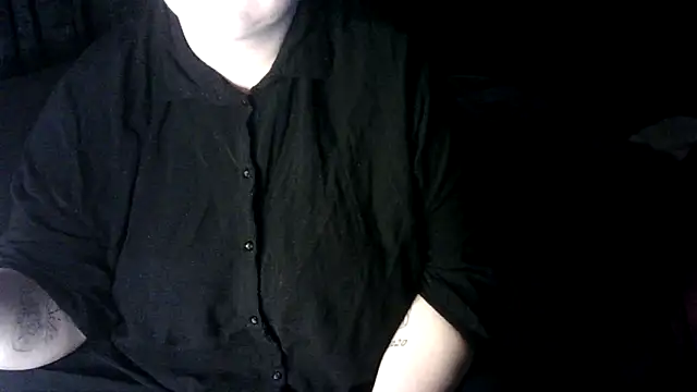 Snapshot of Katy2323 chatting on October 2025 07:35:02 PM Katy2323 online show from October 2025 07:35:02 PM