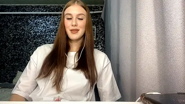 RanaBostel online show from September 2025 08:04:02 PM