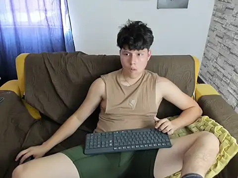 daniel leon online show from May 2026 06:45:01 PM