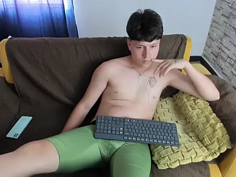 daniel leon online show from May 2026 06:49:02 PM