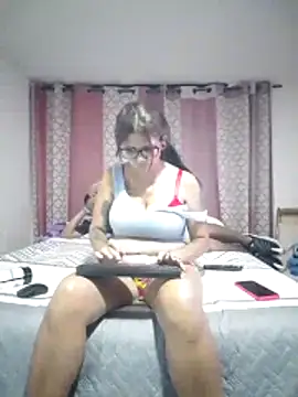 Carlandelli1 online show from April 2026 01:43:01 AM