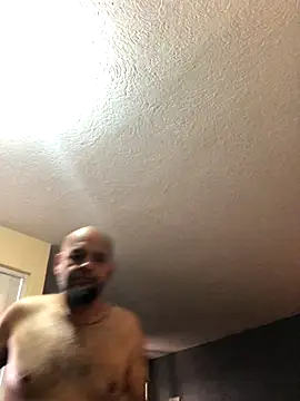 ormike007 online show from November 2025 06:29:02 PM