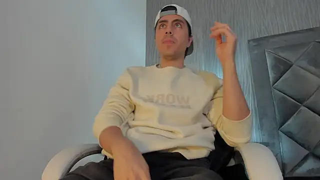 dylan cross  online show from November 2025 11:25:01 AM