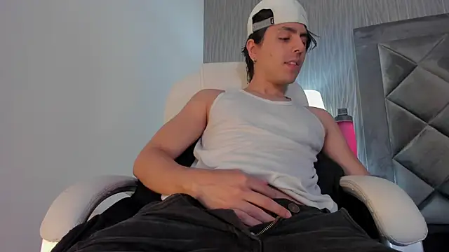 dylan cross  online show from November 2025 11:25:02 AM