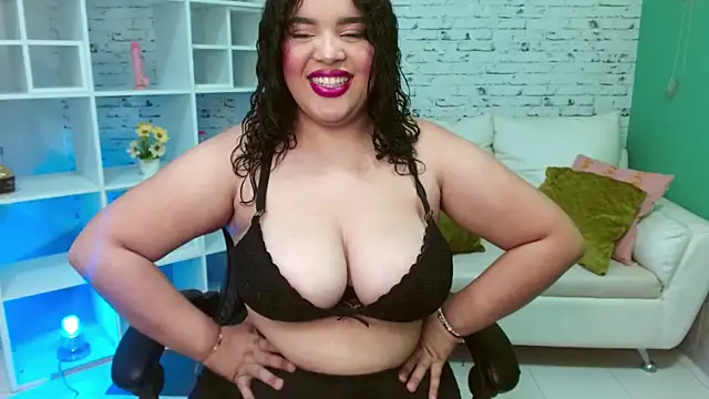 Snapshot of loaizalust chatting on October 2025 05:56:02 PM loaizalust online show from October 2025 05:56:02 PM