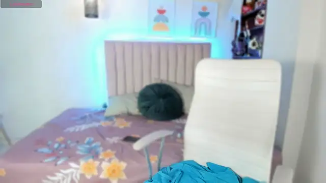 danika moriii online show from November 2025 08:35:02 PM