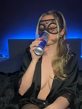 Cherrycolada online show from March 2026 10:04:01 PM