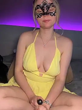 Cherrycolada online show from February 2026 09:13:01 PM