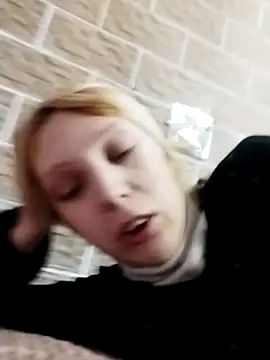 Ponka2011 online show from November 2025 06:24:01 AM