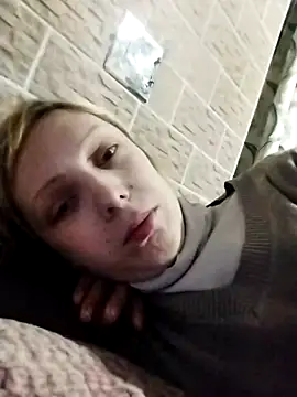 Ponka2011 online show from November 2025 06:18:01 AM