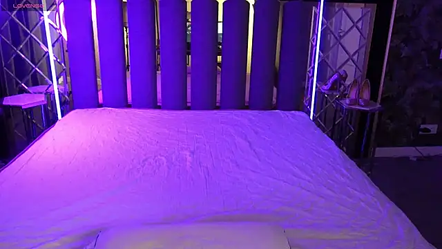 Snapshot of SashaDuvalle chatting on November 2025 06:41:01 PM SashaDuvalle online show from November 2025 06:41:01 PM