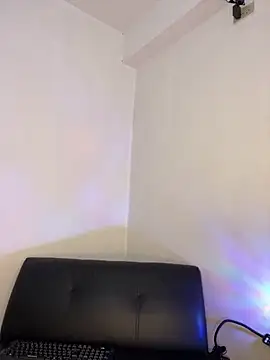 merlinasuarez online show from October 2025 06:41:01 PM