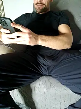 giovan2020 online show from February 2026 10:42:01 PM