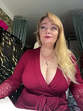 Snapshot of Sweet-blonde chatting on June 2026 09:38:02 PM Sweet-blonde online show from June 2026 09:38:02 PM