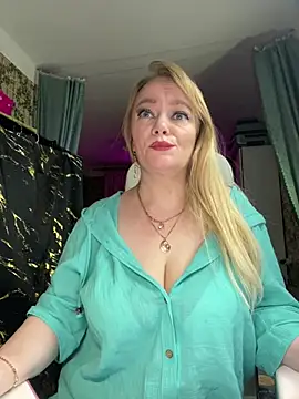 Sweet-blonde online show from April 2026 10:17:02 PM