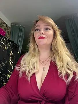 Sweet-blonde online show from May 2026 09:43:01 PM