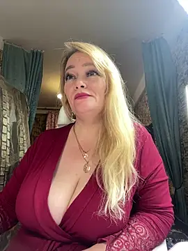 Sweet-blonde online show from November 2025 11:48:01 PM