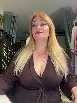 Snapshot of Sweet-blonde chatting on July 2026 11:00:01 PM Sweet-blonde online show from July 2026 11:00:01 PM