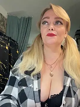 Sweet-blonde online show from May 2026 10:09:02 AM