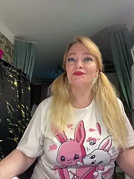 Sweet-blonde online show from April 2026 09:10:01 PM