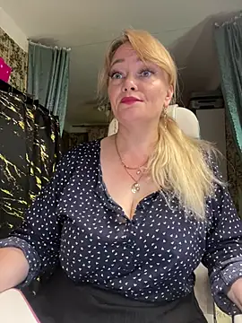 Snapshot of Sweet-blonde chatting on July 2026 09:00:02 PM Sweet-blonde online show from July 2026 09:00:02 PM