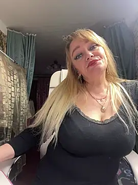 Sweet-blonde online show from March 2026 10:48:02 PM