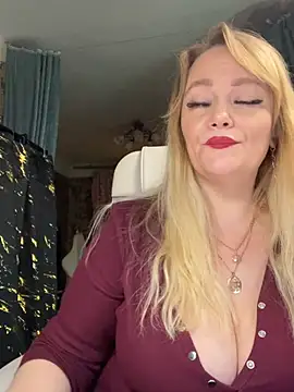 Sweet-blonde online show from April 2026 07:32:01 PM