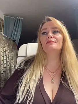 Sweet-blonde online show from February 2026 01:28:01 AM