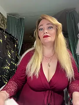 Sweet-blonde online show from May 2026 07:17:02 PM