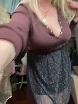 Sweet-blonde online show from February 2026 09:02:02 PM