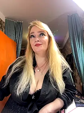 Sweet-blonde online show from November 2025 08:36:02 PM