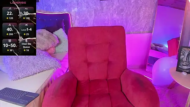 Lauren smiles online show from March 2026 07:08:01 PM